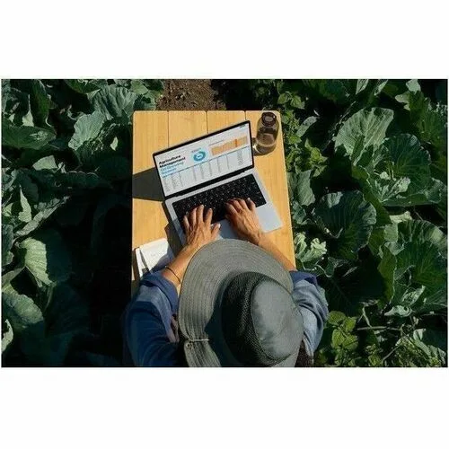 Vista 23 de MBP 14 SL M5/10C/10C GPU/24GB/1TB-SPA