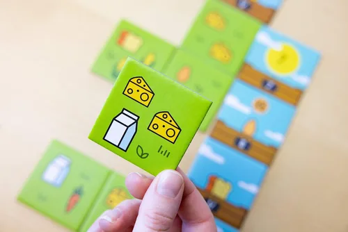 Vista 3 de Blue Orange Games - Juego de mesa de estrategia, para niños, adolescentes, adultos, fiestas familiares, parejas, noches de juego, juego