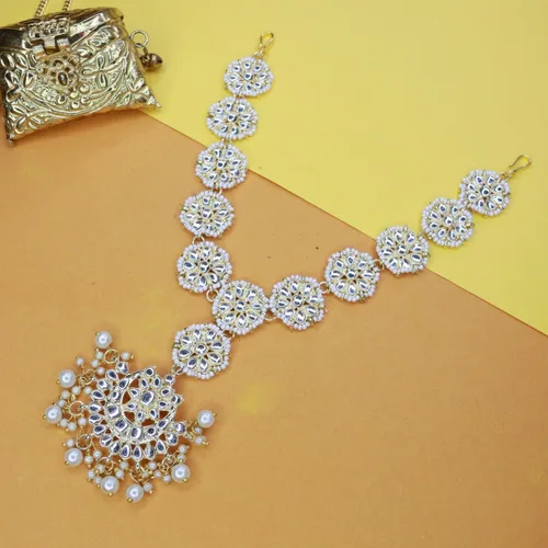 Vista 4 de I Jewels Gifts For Her 18k Gold Plated Indian Wedding Bollywood Floral Kundan Pearl Studded Rajasthani SheeshphoolMathapatti for Women (T206-7)