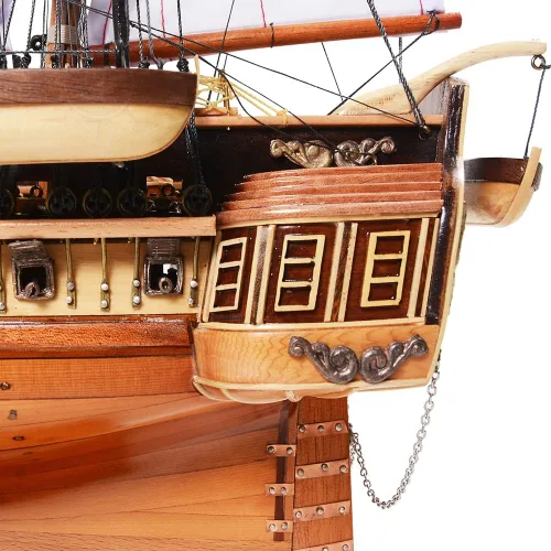 Vista 7 de Old Modern Handicrafts Modelo de barco USS Constitution de calidad de museo, hecho a mano de madera de alta calidad, gran atención a detalles