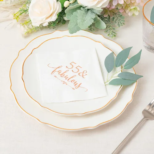 Vista 2 de Crisky Servilletas de 3 capas de oro rosa para mujer, decoraciones de cumpleaños 55, suministros de mesa de postre Bevergae para cumpleaños 55, 50