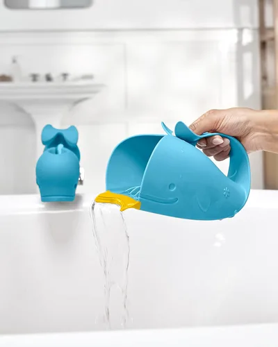 Vista 4 de Skip Hop. Bañador de bebe antilágrimas con forma de ballena. Azul