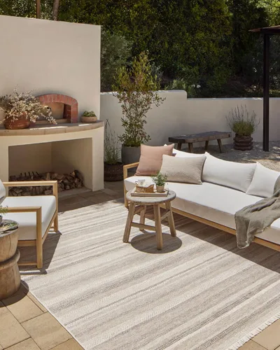 Vista 9 de Loloi Amber Lewis Malibu Collection MAB-04 - Alfombra decorativa Beige/Dove de 2 pies 3 pulgadas x 3 pies 9 pulgadas