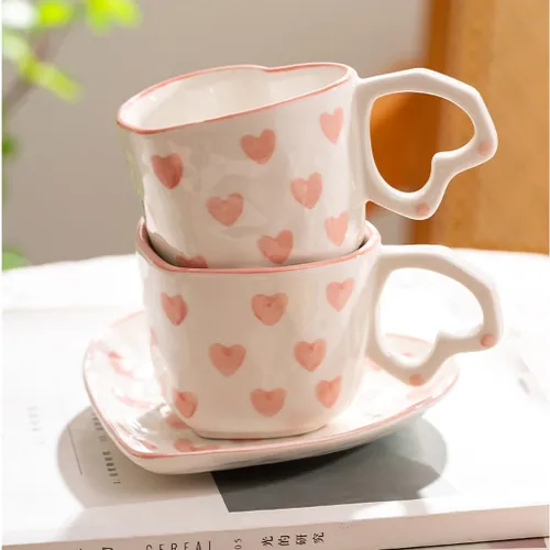 Vista 5 de WAIT FLY Juego de tazas de café de cerámica en forma de corazón con platillo, taza de té, taza de desayuno, plato de postre, rosa, 8 onzas
