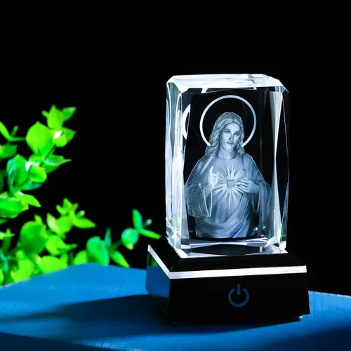 Vista 2 de Movdyka Estatua de Jesús de Cristal 3D Regalos Cristianos para Mujeres y Hombres, Regalos Religiosos con Grabado Láser para Amigos, Mamá, Papá