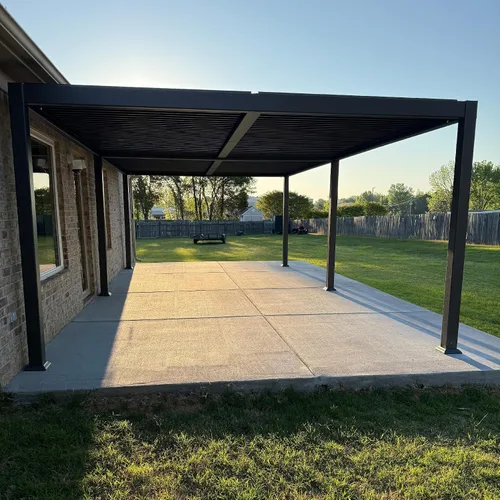 Vista 35 de Pérgola PURPLE LEAF con listones de 8 x 10 pies para exteriores con sistema de drenaje
