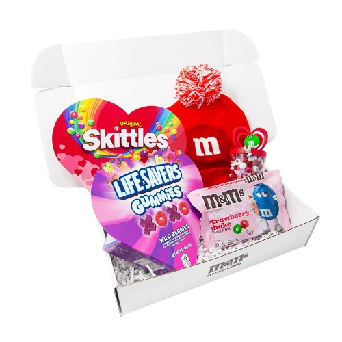Vista 15 de M&M'S WORLD Galentine's Day - Caramelos de chocolate, 2 libras, celebra el amor con tu Galentine, regalo único para amigos, solteros y fiestas, crea
