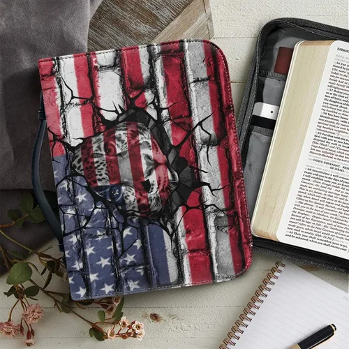 Vista 4 de Bengbobar Fundas para la Biblia con diseño de guepardo de la bandera estadounidense, funda impermeable para libros para mujeres y hombres, funda