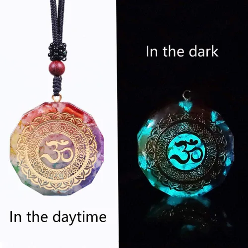 Vista 3 de Colgante de orgonita con símbolo Om collar luminoso collar de energía curativa de chakras joyería de meditación de 138 pulgadas Cristal ágata