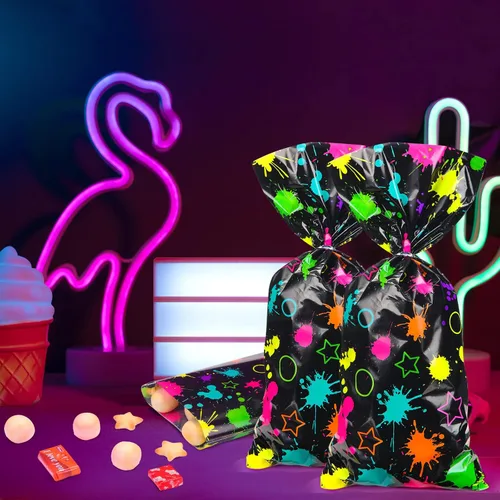 Vista 6 de Epakh Paquete de 100 bolsas de caramelos de neón de plástico, coloridas golosinas que brillan en la oscuridad, bolsas de regalo, envoltura de regalo