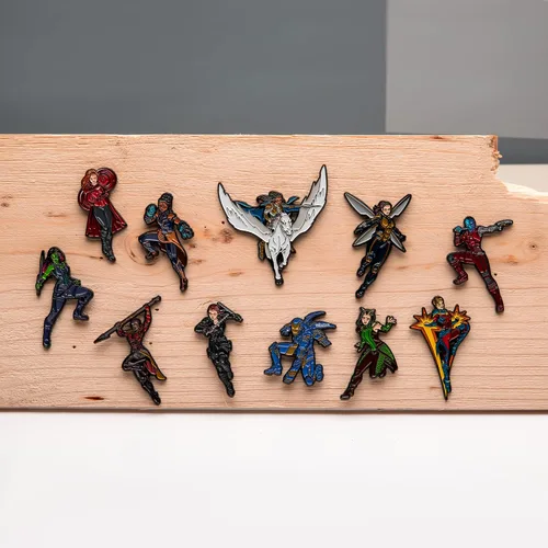 Vista 6 de Marvel Studios The Infinity Saga Endgame Heroes - Juego de 11 pines de solapa a base de metal y esmalte con caja de ventana con licencia
