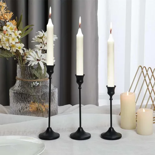 Vista 2 de Juego de 3 Portavelas Negros, Portavelas de Metal para Velas Cónicas, Candelabro Decorativo Clásico para Navidad, Bodas, Fiestas, Mesas de Cena