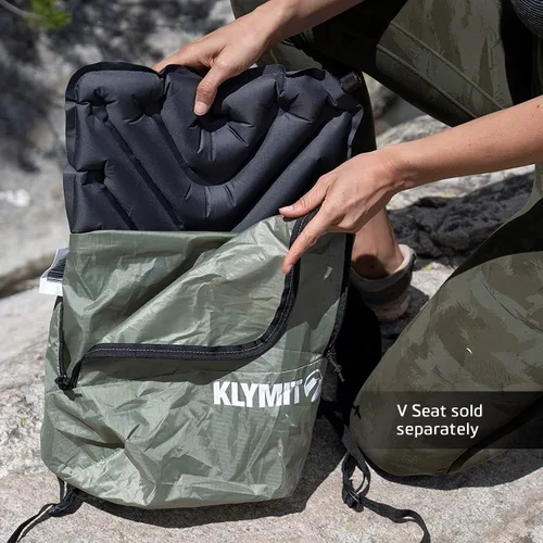 Vista 2 de Klymit Day Pack, mochila de senderismo ligera e impermeable, verde, 20 L
