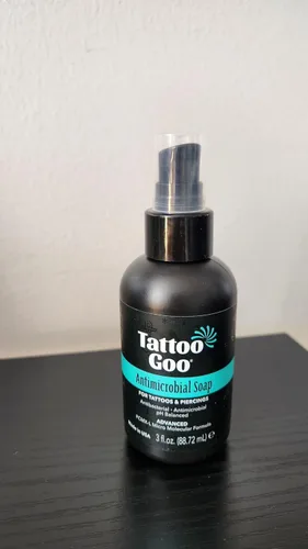 Vista 9 de Tattoo Goo Jabón limpiador, 3 onzas, para el cuidado posterior de piercings y tatuajes, hidrata y limpia la suciedad, jabón equilibrado de pH,