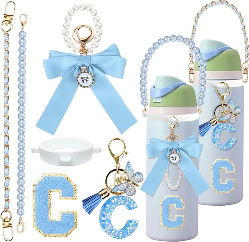 Vista 100 de 6 piezas de accesorios con letras para botella de agua Owala 24 oz 32 oz 40 oz, con lindos dijes iniciales y correa para el asa, compatible