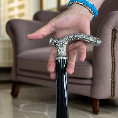 Vista 6 de Handmade Walking Cane - Artisanal Wood & Solid Pewter Handle, Elegant Walking Stick for Men & Women, Luxury Made in Italy Gift