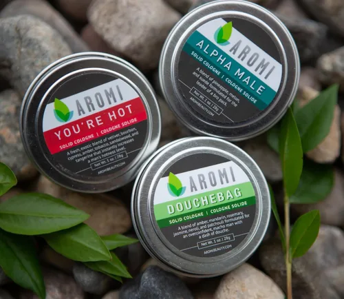 Vista 3 de Colonia sólida Fragancia aromática, Woodsy para hombre, aroma vegano y libre de crueldad, colonia asequible, relleno de calcetines