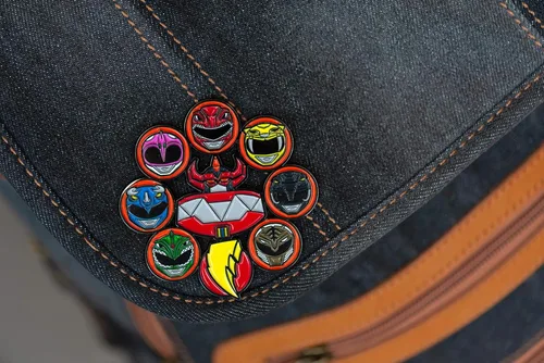 Vista 4 de Mighty Morphin Power Rangers - Pin esmaltado de lujo de 2.5 pulgadas, exclusivo SDCC 2020, Metal
