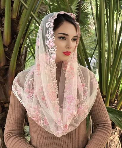 Vista 3 de Encaje Capilla Velo Mantilla Infinity Veil Multicolor Bordado Cherry Blossom Style Latin Mass M7 Rosa (Cherry Blossom Pink)