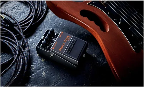 Vista 4 de Boss MT-2 Metal Zone - Pedal de distorsión para guitarra
