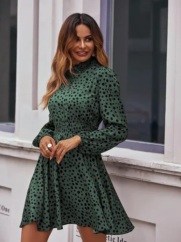 Vista 3 de MakeMeChic Vestido de manga larga con cuello alto y estampado en toda la cintura elástica para mujer