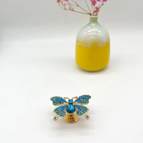 Vista 5 de 3 pomos de cajón de mariposa con diamantes azules, únicos de metal, animales, tiradores de gabinete, manijas brillantes para decoración de muebles