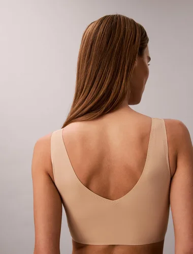 Vista 5 de Calvin Klein - Brasier invisible, cómodo, sin costuras, ligeramente forrado, cuello en V, para mujer
