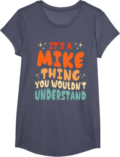 Vista 17 de Camiseta retro de los años 80 con texto en inglés "It's A Mike Thing You Wouldn't Understand", Negro