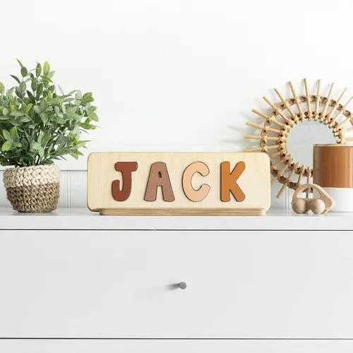 Vista 6 de Rompecabezas de madera personalizado con nombre para niños, hecho a mano en EE. UU. por Bloom Owl, regalos personalizados para bebés niños y niñas