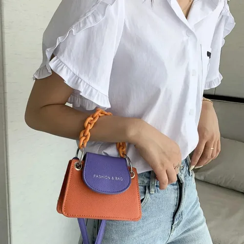 Vista 4 de Mini bolso cruzado con cadena chic