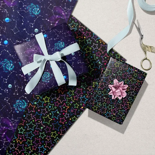 Vista 7 de GIOLNIAY Papel de regalo de galaxia para niños y niñas, cumpleaños, baby shower, estrellas de neón, cielo nocturno, galaxia con nebulosa, 8 hojas
