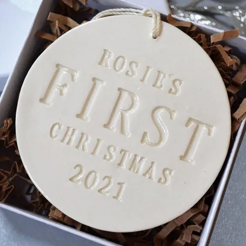 Vista 2 de Adorno personalizado para la primera Navidad del bebé