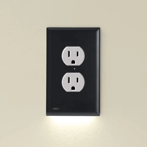 Vista 13 de SnapPower Guidelight, placa cobertor de salida con luces de noche LED