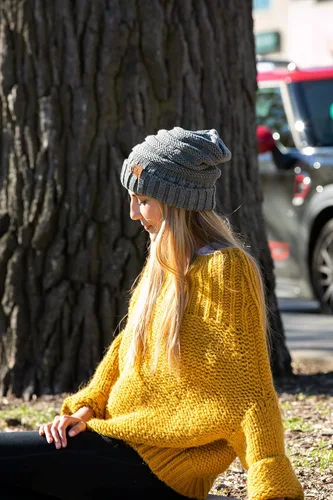 Vista 4 de Funky Junque Gorro holgado de punto trenzado de gran tamaño, grueso, suave, de gran