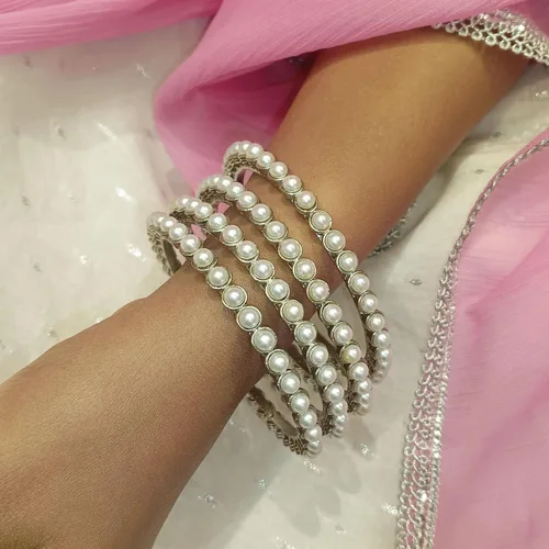 Vista 4 de Efulgenz Indian Bangles for Women Indian Style Bollywood Traditional Faux Pearl Stone Wedding Bracelet Bangle Set Jewelry (White, LCT