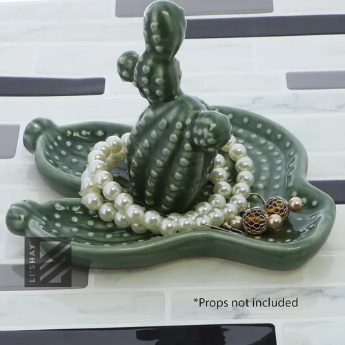 Vista 2 de Juego de regalo de cactus salero y pimentero y plato de cactus de cerámica
