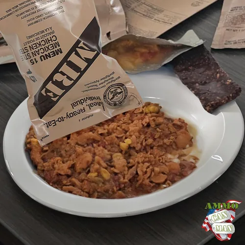 Vista 7 de MREs (Comidas listas para comer) genuino excedente militar de Estados Unidos sabores variados