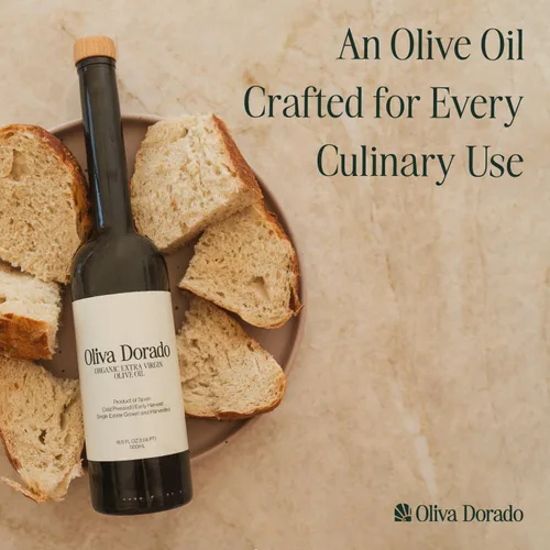 Vista 8 de Oliva Dorado Aceite de oliva virgen extra orgánico, 100% sin refinar y prensado en frío, hecho de aceitunas arbequinas ricas en polifenoles, origen