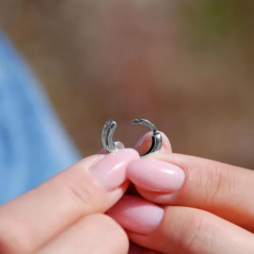 Vista 6 de Aretes de aro de plata 925 minimalistas para uso diario, aretes de aro pequeños circulares