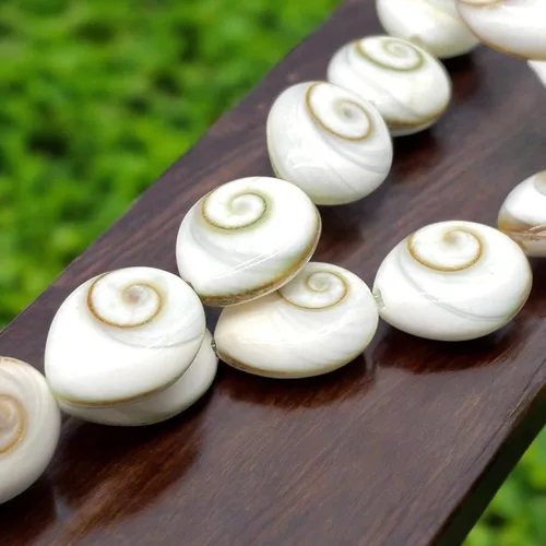 Vista 10 de ABCGEMS Shiva Eye Shell Beads Indonesia Auténtica Región Indo-Pacífico (patrón geométrico de matriz de doble cara) de origen ético – Producción