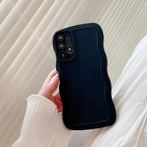 Vista 7 de UEEBAI Funda de silicona con marco ondulado para Samsung Galaxy A13 5G, lindo marco ondulado, ajuste delgado, a prueba de golpes, funda suave y Negro