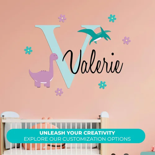 Vista 2 de e-Graphic Design Inc Calcomanías de pared de dinosaurio personalizadas con nombre e inicial, decoración de dormitorio de dinosaurio para niños