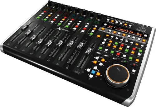 Vista 2 de Behringer X-TOUCH Superficie de control universal con 9 faders motorizados táctiles, Scribble Strips de LCD e interfaz Ethernet/USB/MIDI