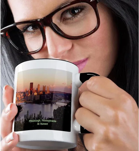 Vista 2 de 3dRose mug_55311_4 "Pittsburgh Skyline At Sunset" - Taza negra de dos tonos, 11 onzas, multicolor Blanco