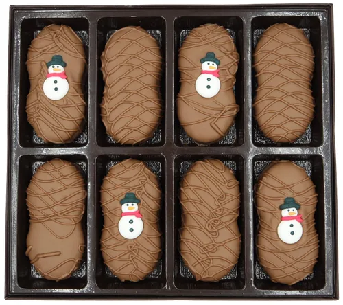 Vista 31 de Galletas de la marca Philadelphia Candies cubiertos por ambos lados de chocolate negro y con leche, y crema de cacahuete de la marca Nutter Butter
