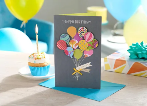 Vista 6 de American Greetings - Tarjeta de cumpleaños (Celebrando a ti)