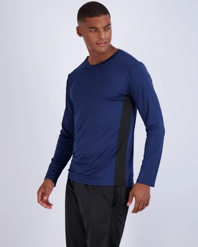 Vista 2 de Real Essentials Paquete de 4 unidades camisa Dry-Fit de manga larga para hombre, disipa la humedad, con protección solar FPU 50+ contra rayos