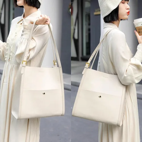 Vista 2 de daiblueland Bolso bandolera de cuero para mujer, diseño con correa ajustable, tamaño mediano
