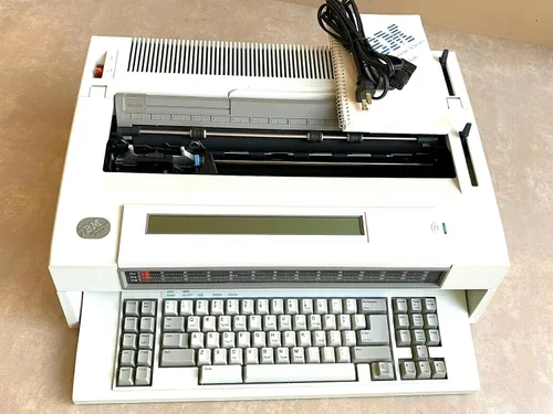 Vista 2 de IBM Wheelwriter 30 Máquina de escribir