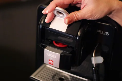 Vista 6 de Gaggia para máquina de café espresso Illy